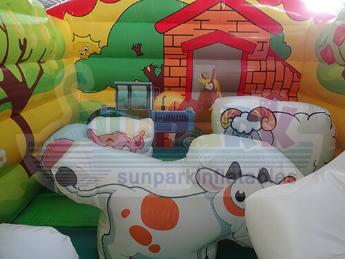 Farm Bouncy Castle Details